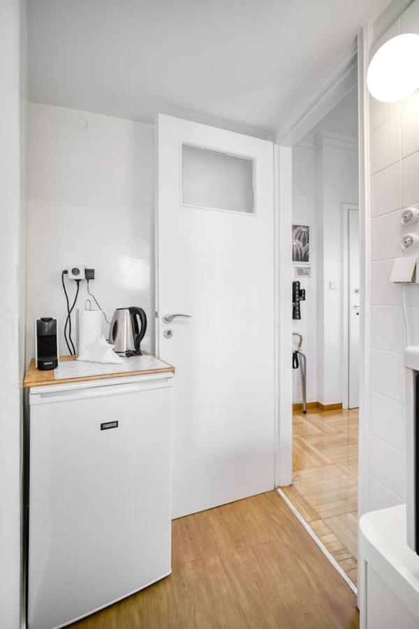 The Cactus Apartment With Large Sunny Balcony Athen Eksteriør billede